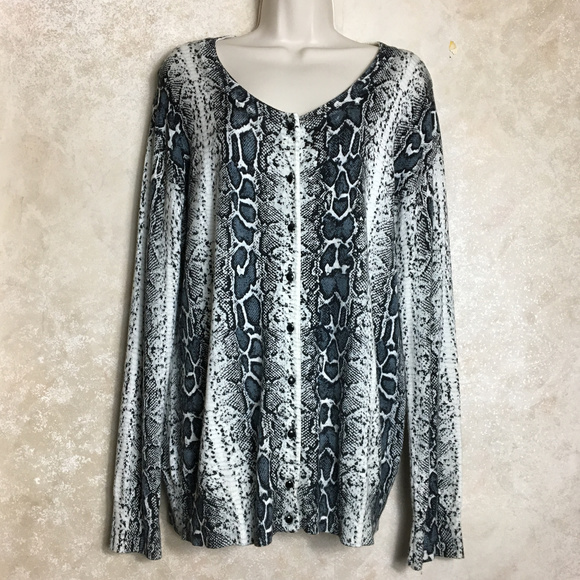 Cyrus Sweaters - CYRUS Size XL Snakeskin Print Cardigan Sweater